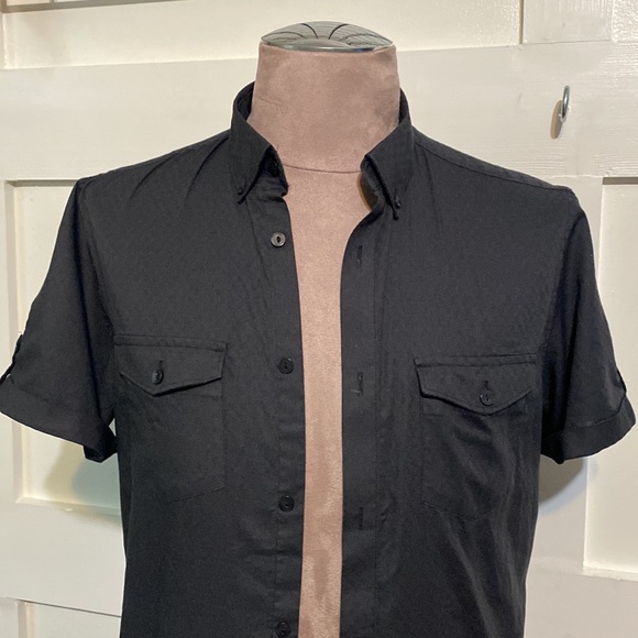 Calvin Klein short sleeve button down shirt - Picture 2 of 5